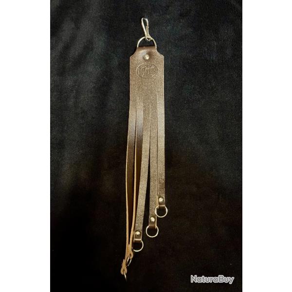 PORTE GIBIER EN CUIR RUSSE