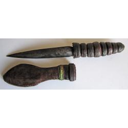 DAGUE AFRIQUE, foureau manche cuir, Mandingue? Ancienne.