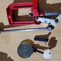 PRESSE LEE BREECH LOCK CHALLENGER + Amorceur et distributeur amorces