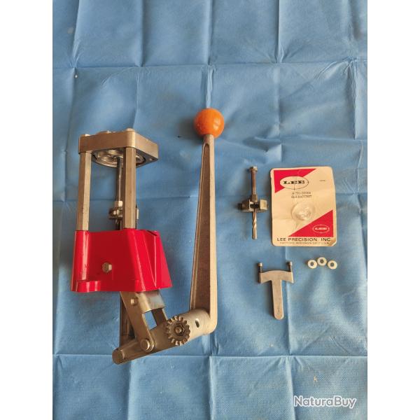 Lee turret ancien model avec systme amorage.BIEN LIRE L'ANNONCE SVP AVANT POSER VOTRE ENCHRE !