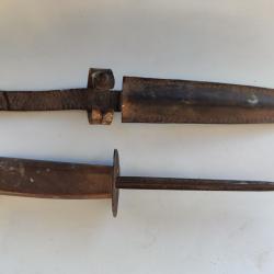Poignard de tranchée avec fourreau WW 1
