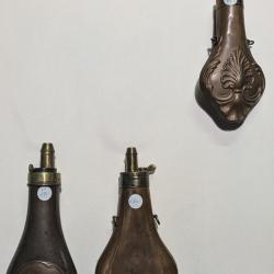 Poire &agrave; poudre en cuivre collection