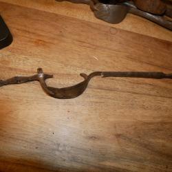 Pontet acier de fusil de chasse ancien à silex