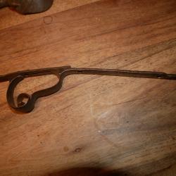 Pontet acier de fusil de chasse à broche ou percussion centrale