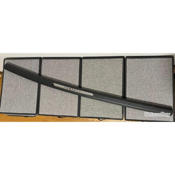 Katana japonais dcoratif - lame lgrement tranchante en acier inoxydable poli - noir