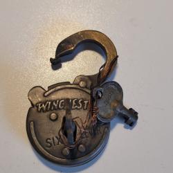 Cadenas Winchester d'époque avec 2 clés