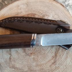 Couteau damas manche en bois neuf avec étui