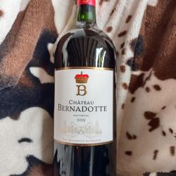 Splendide magnum de vin Haut Médoc en Cru Bourgeois Supérieur du Château Bernadotte 2019
