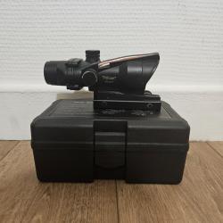 Lunette ACOG 4x32 avec marquage Trijicon et fibre optique fonctionnel