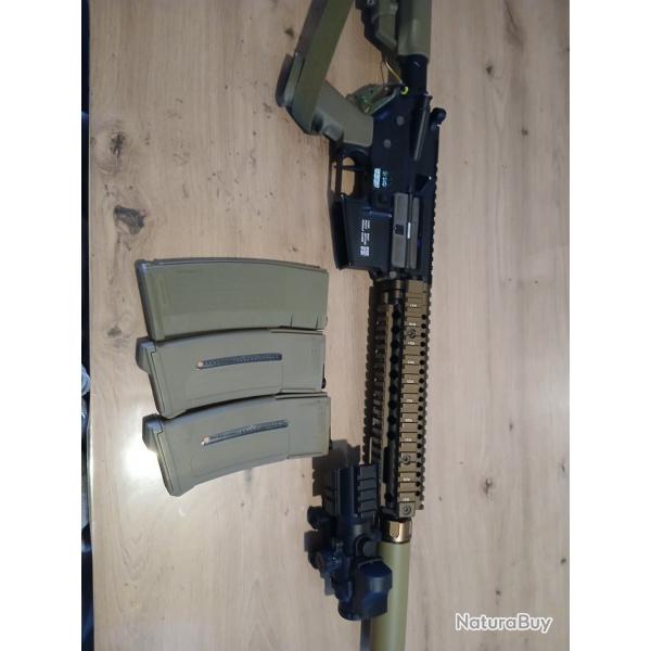 Vend mk18 avec Trois chargeurs avec la batterie lipo 11.1 visee fois 3