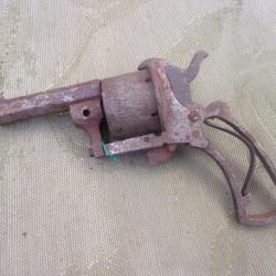 &eacute;pave de revolver type Lefaucheux &agrave; broche