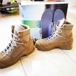 Meindl Désert T42. Chaussures de randonnée