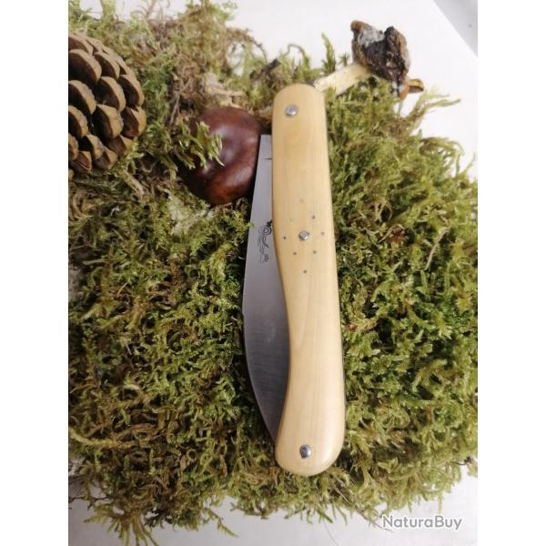 Couteau fermant Aurillac buis