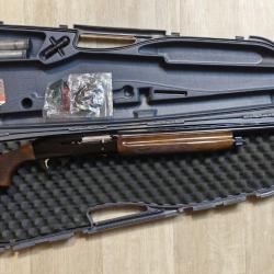 Fusil semi-auto BENELLI Mod. MONTEFELTRO - Cal. 12/76 - 71 cm + Mallette et 5 chokes (occasion)