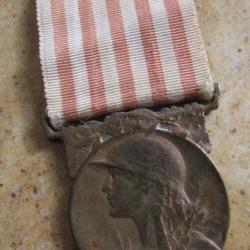 médaille commémorative grande guerre 14 18 militaire MORLON ww1 première guerre N°2 1914 1918