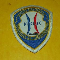 ECUSSON EN TISSU POLICE : CONTROLE DE L'IMMIGRATION , POLICE NATIONALE , ETAT VOIR PHOTO . POUR TOUT