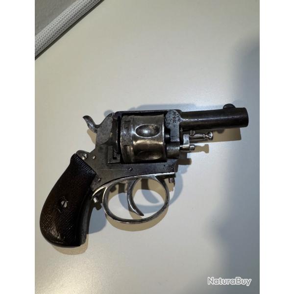 Revolver type 380 bulldog