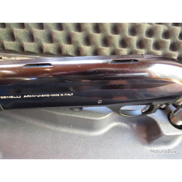 fusil semi-automatique BENELLI Montefeltro Comfortech 12/76 canon CRIO 71cm bande carbone