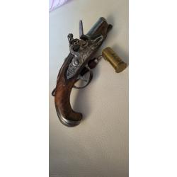 Superbe pistolet à silex,  Carosse, Magnifiques gravures..incrustations, Fonctionnel