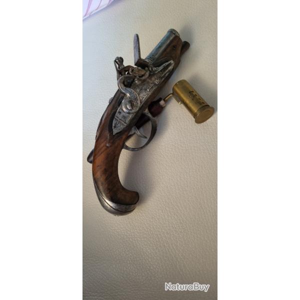 Superbe pistolet  silex,  Carosse, Magnifiques gravures..incrustations, Fonctionnel