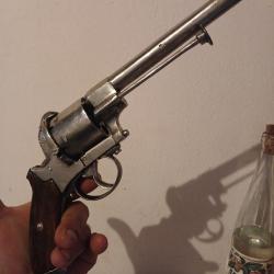 GROS REVOLVER A BROCHE