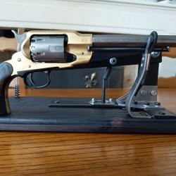 Remington 1858 Calibre .44 + sa presse de rechargement lourde + mallette