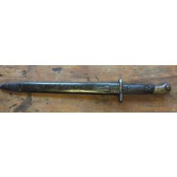 baionnette italienne ??  a identifier ww1 a ww2?