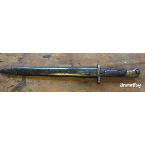 baionnette italienne ??  a identifier ww1 a ww2?