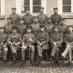 CPA -Photo - Un Groupe Soldats Allemands - N°4122