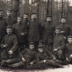 CPA -Photo - Un Groupe Soldats Allemands - N°4266