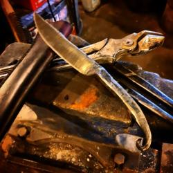 Razorback outdoor company , "Le Tranchard ", semi integral ,custom , unique , forgé