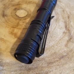 mini lampe poche tactique avec clip ceinture