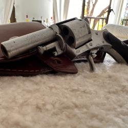 Superbe Bulldog 320 et étui cuir fait main