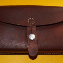 ARMEE SUISSE :ETUI EN CUIR POUR CARTOUCHIERE DE L'ARMEE SUISSE , DATE 1965  FABRICANT DANS LE TAMPON