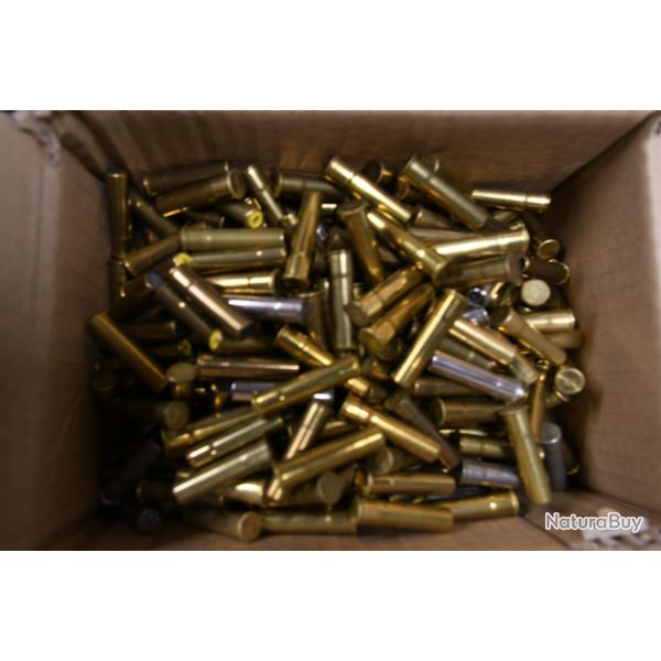 Vrac de 4,9 kg de Cartouches 9mm Flobert