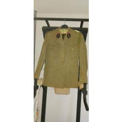 Tenue de sortie hiver de l'armée de terre. Portée jusqu'à la fin des années 80.