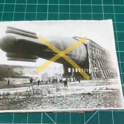 DIRIGEABLE VILLE DE PARIS DANS LE HANGAR PHOTO  PRESSE 1928 TAMPON INTERNATIONAL NEWS REEL NEW YORK