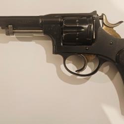 revolver d'ordonnance Suisse modèle 1882
