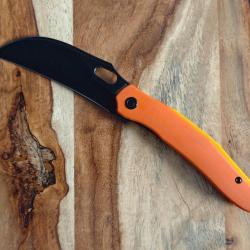 VOSTEED Griffin, lame hawkbill noire en acier 14C28N et plaquettes en G10 orange et jaune. NEUF