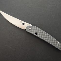 Spyderco Ikuchi Plaquettes en fibres de Carbone et lame en CPM S30V - C242CFP. NEUF
