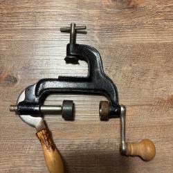 SERTISSEUR de cartouches cal 16