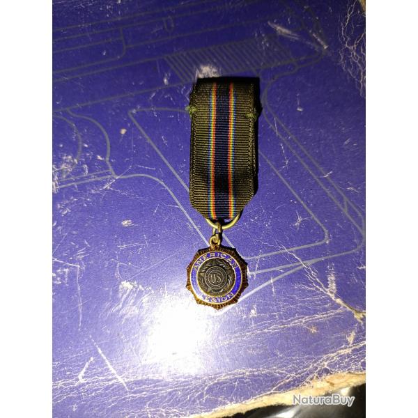 Miniature Us american legion mdaille