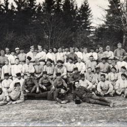 CPA -Photo - Un Groupe Soldats N&deg;4305