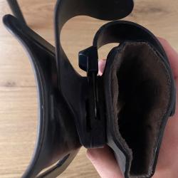 Holster Kydex Ruger SP 101 de marque Safariland. Bon état. Droitier ou gaucher.