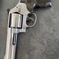 Revolver SMITH & WESSON 686 PLUS 3-5-7 Magnum Series 5" cal.357 mag -38 Sw Special