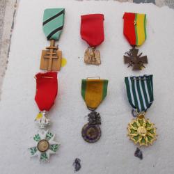 lot de 6 médailles (vente à l'unité) militaires,état neuf,me demander les prix!!!!
