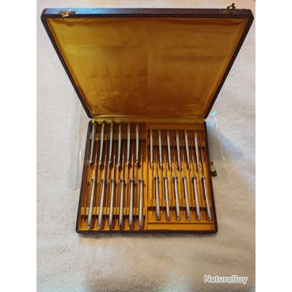 coffret de 24 couteaux table & entremets ERCUIS St HILAIRE Perle mtal argent