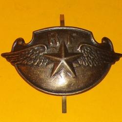 INSIGNE DE CASQUE ADRIAN POUR L'ARMEE DE L'AIR , FABRICATION ACTUELLE , ETAT NEUF VOIR PHOTO  . POUR