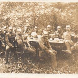 CPA -Photo - Un Groupe Soldats Allemands - N°4314