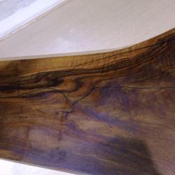 VASTE EBAUCHE DE CROSSE DE FUSIL EN NOYER FRANCAIS TRES VEINEE